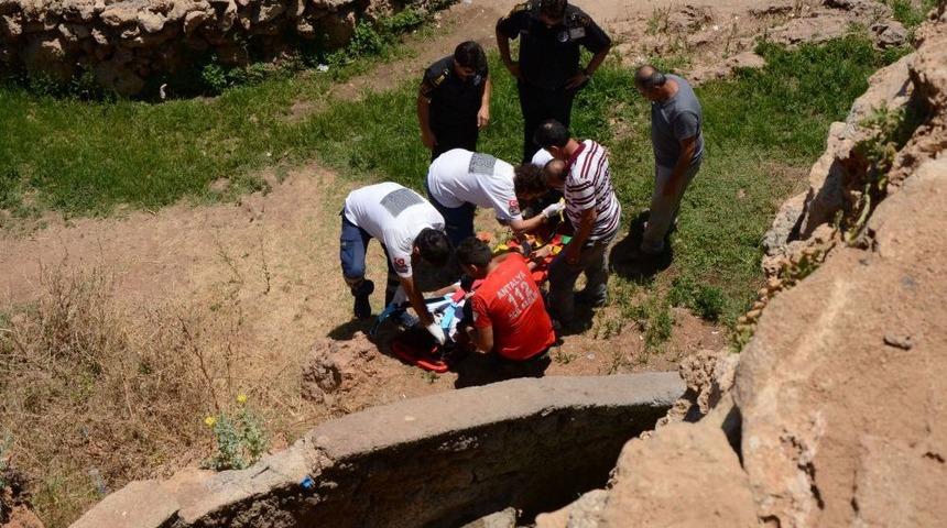 Falezden D&uuml;şen &Ccedil;ocuk Hafif Yaralı Kurtuldu