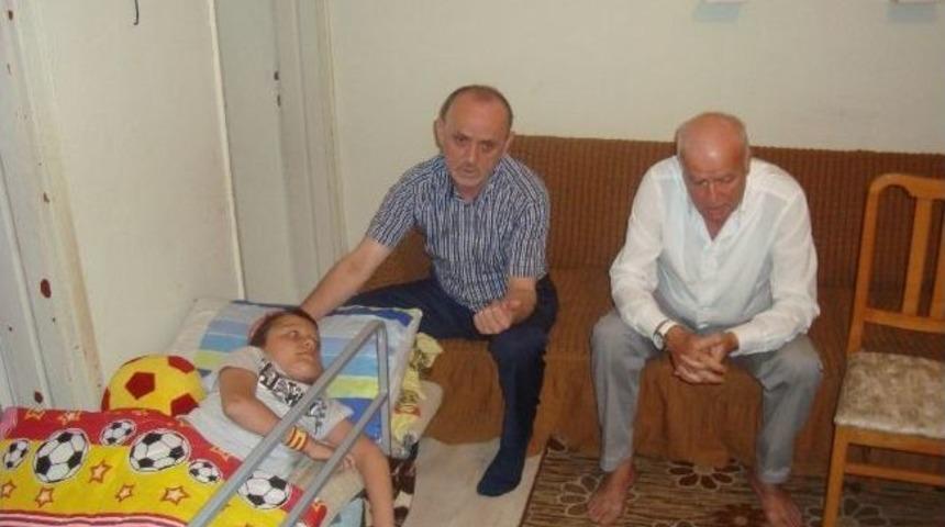 Şansal B&uuml;y&uuml;ka&rsquo;dan Minik Cimbomluya Ge&ccedil;miş Olsun Ziyareti