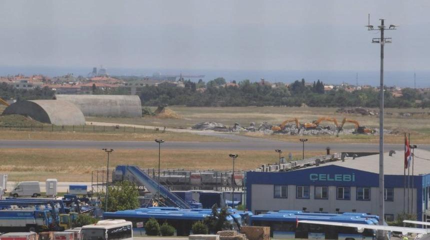 Atat&uuml;rk Havalimanı'nda Park Alanı I&ccedil;in &Ccedil;alışmalar Başladı