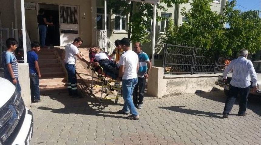 Sincik&rsquo;te Otomobil Takla Attı: 4 Yaralı