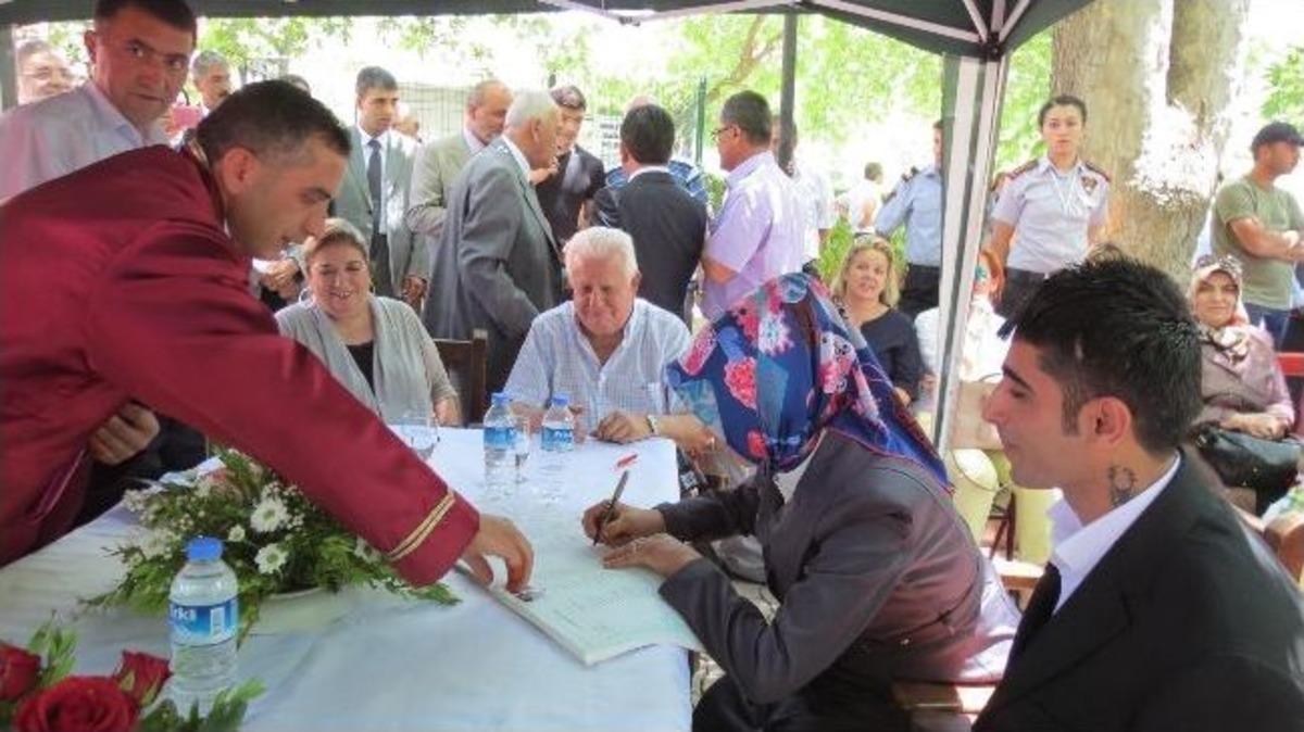 Yeşilyurt&rsquo;ta Toplu Nikah T&ouml;reni Yapıldı