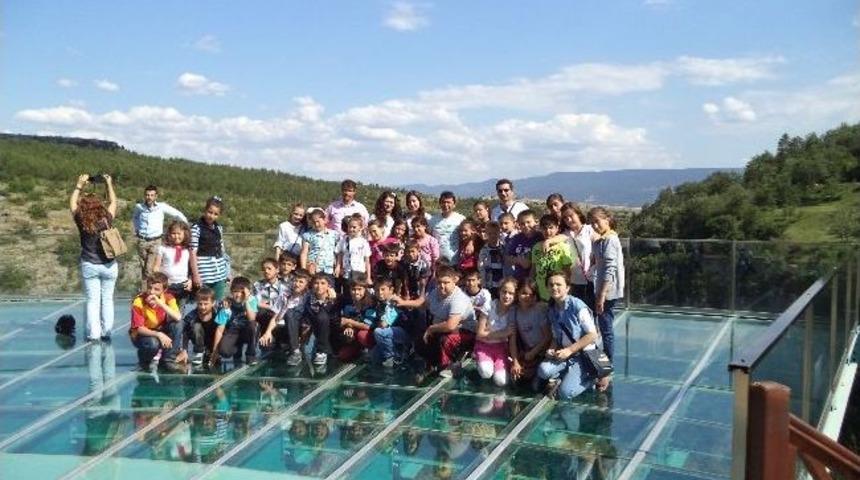 Sinitli Okulu Başarılı 42 &Ouml;ğrenciyi Safranbolu Gezisiyle &Ouml;d&uuml;llendirdi