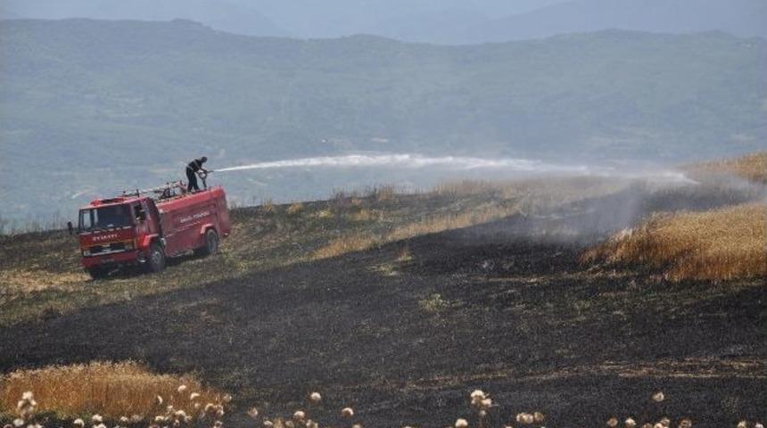 İneg&ouml;l&rsquo;de İki Ayrı Yerde Anız Yangını