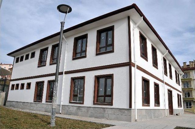 Mahalle Konakları İnsanları Biraraya Getirecek