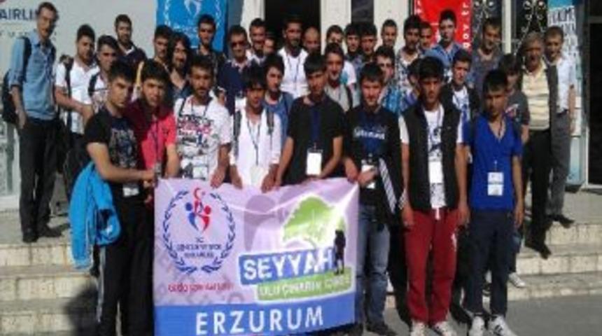 Seyyah Yolculuğu Başladı