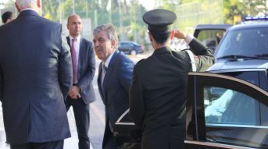 Cumhurbaşkanı G&uuml;l Ankara'ya Gitti