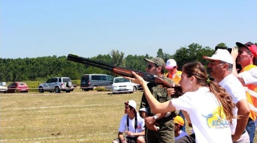 &Ccedil;arşamba&rsquo;da Avcılar H&uuml;nerlerini Sergiledi