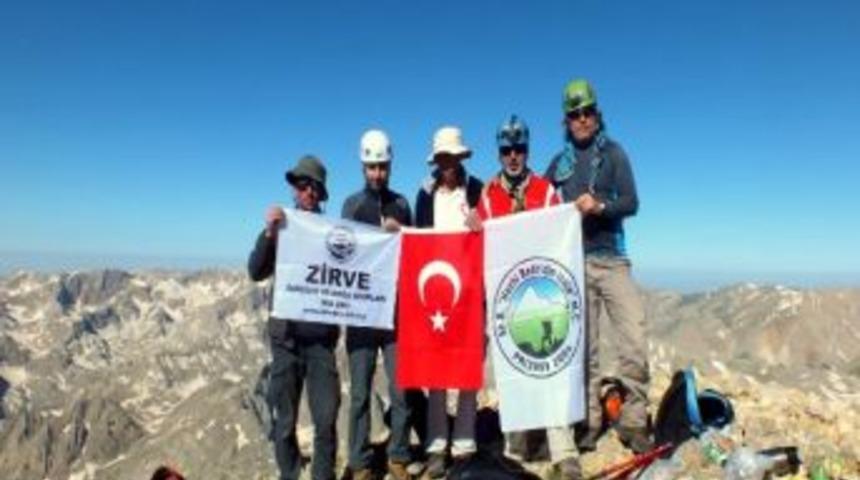 Sel&ccedil;uklu Dağcılar Munzur Dağlarına Tırmandı
