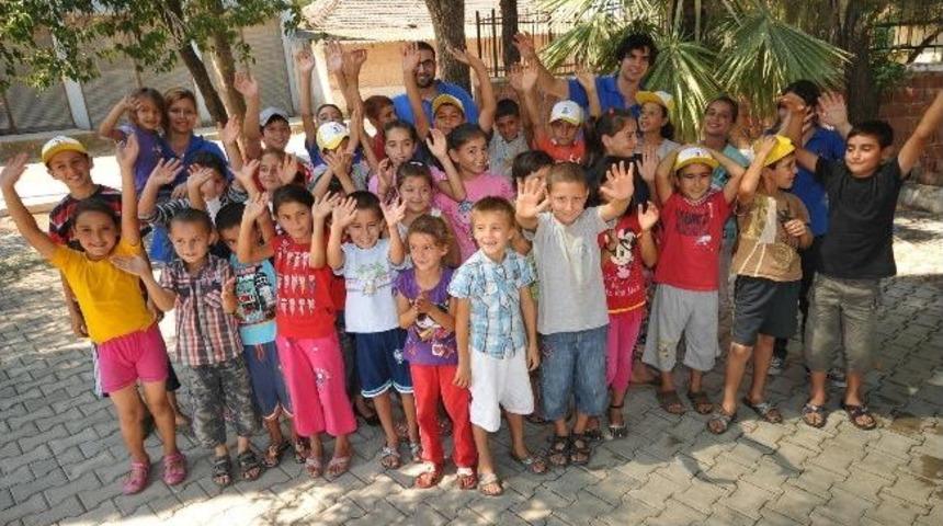 Yine Yollara D&uuml;şt&uuml;ler