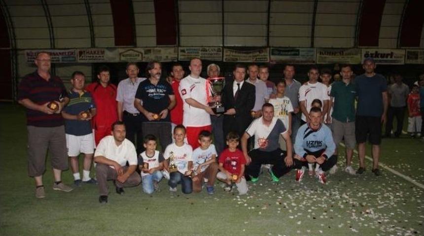 &Ccedil;an Belediyesi Futbol Turnuvası Sona Erdi