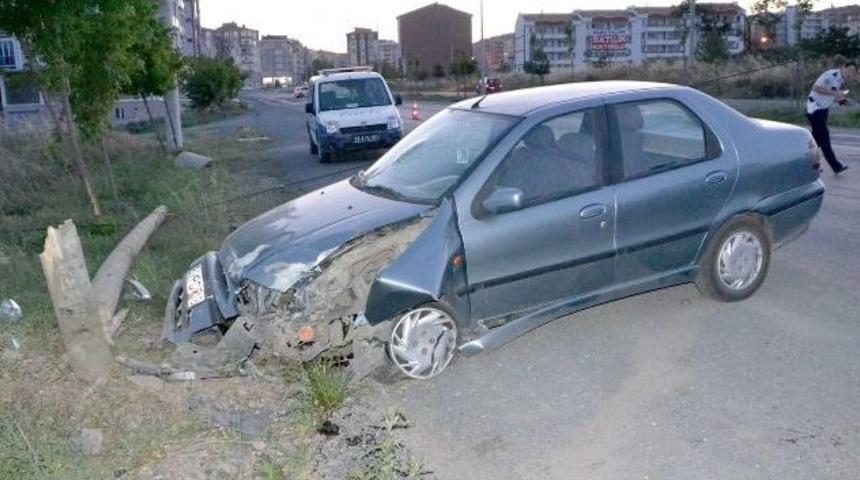 Telefon Direğini Devirdi