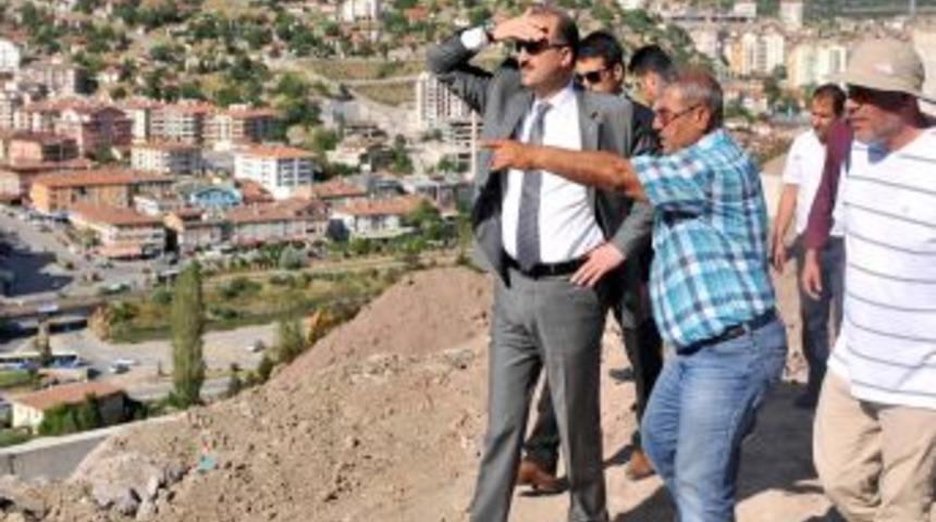 Başkan Akg&uuml;l Şantiyeleri Gezdi