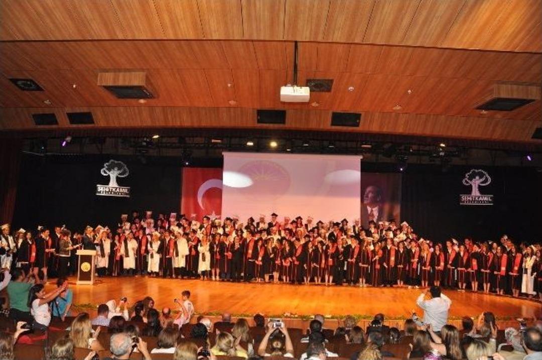 Gkv&rsquo;li Eski Mezunlardan Gkv&rsquo;li Yeni Mezunlara Diploma