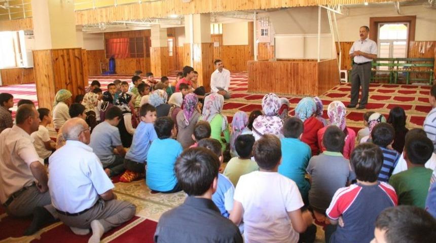 G&uuml;lnar'da 3 Bin &Ouml;ğrenci Kur'an &Ouml;ğrenmek I&ccedil;in Camilere Koştu