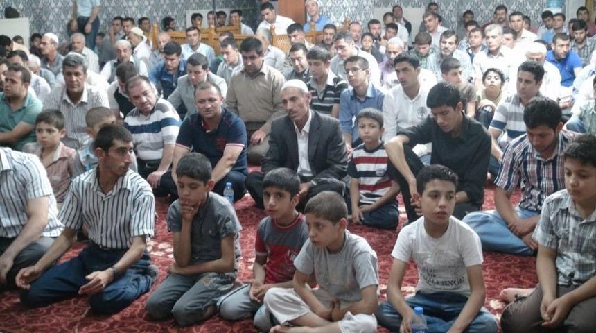 Cizre&rsquo;de K&uuml;rt&ccedil;e Kandil Kutlaması