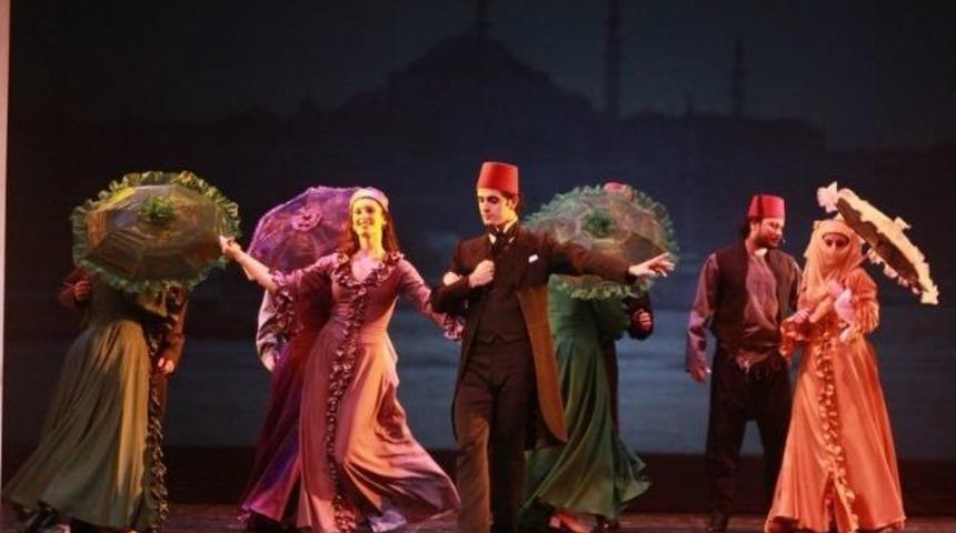 'seslerle Anadolu' İsimli M&uuml;zikli Oyun Rize'de Sanatseverlerle Buluştu