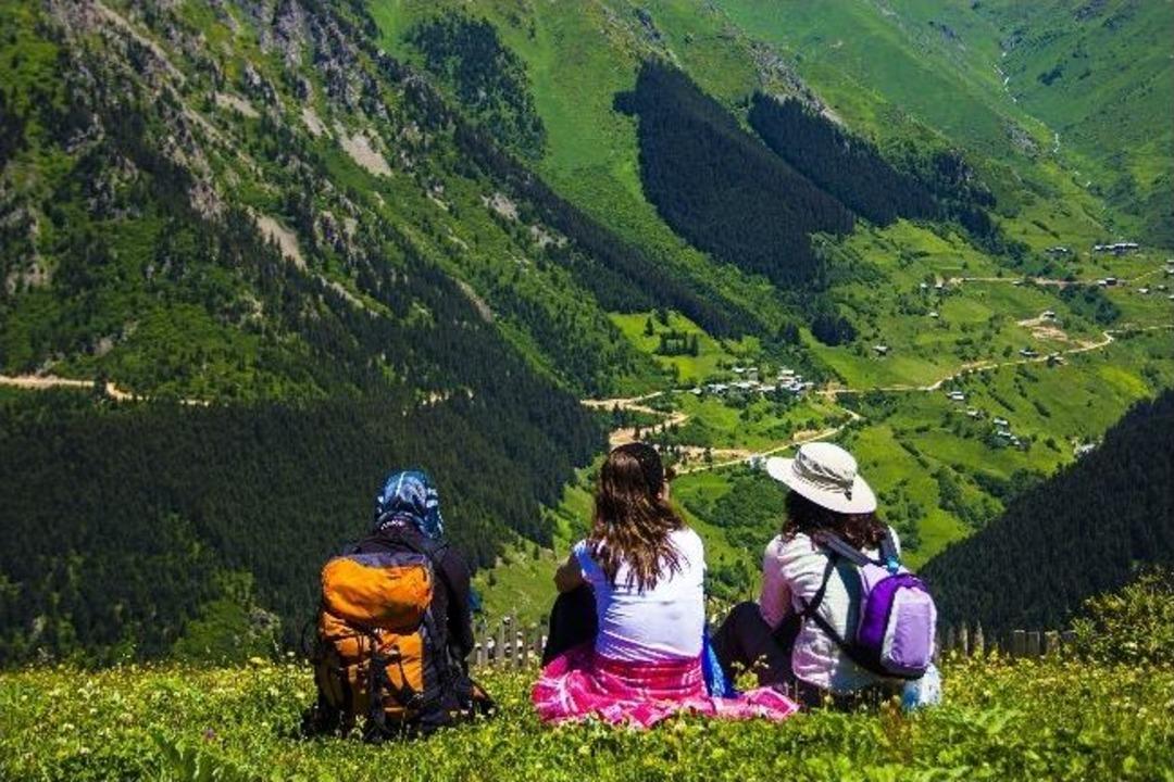 Petran Yaylası Doğaseverlerin İlgisini &Ccedil;ekiyor