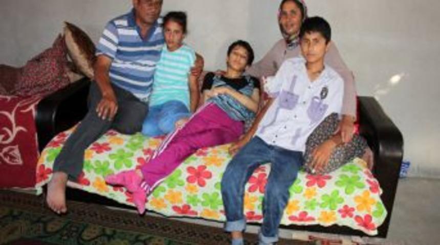 Okul &Ccedil;ağında Fel&ccedil; Ge&ccedil;iren Kardeşler Yardım Bekliyor