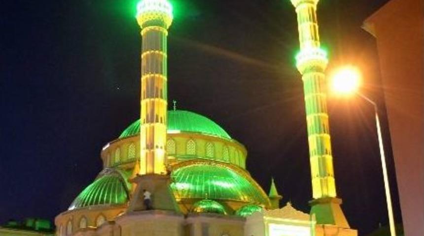 Kendirli Camii Kandil Gecesinde Cemaatine Kavuştu