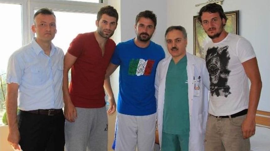 Trabzonspor'da Futbolcular Sağlık Kontrol&uuml;nden Ge&ccedil;ti