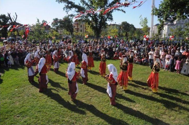 Kartepe'de Renkli Sünnet Şöleni G1