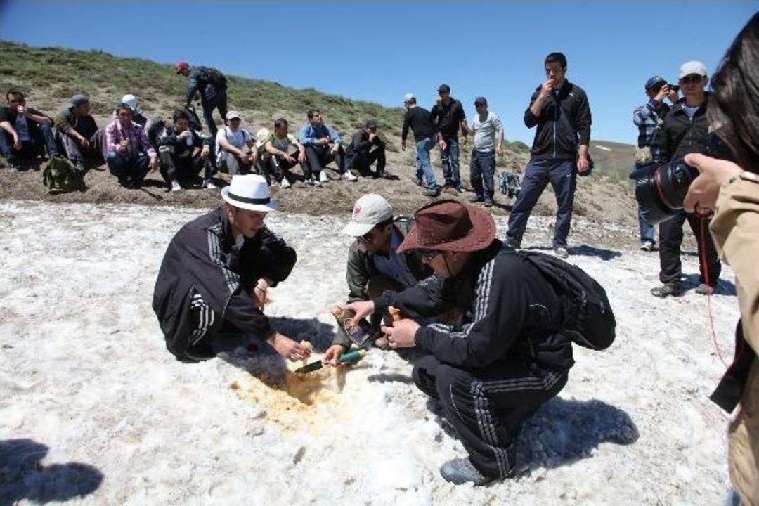 (&ouml;zel Haber) Haziranda 'karlı Pekmez' Keyfi