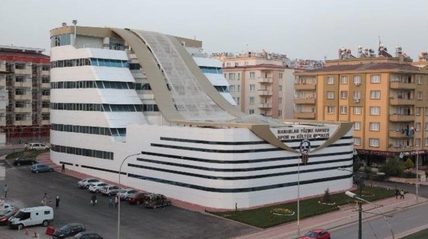 Zara, Hanımlar Y&uuml;zme Havuzu, Spor Ve K&uuml;lt&uuml;r Merkezine Hayran Kaldı