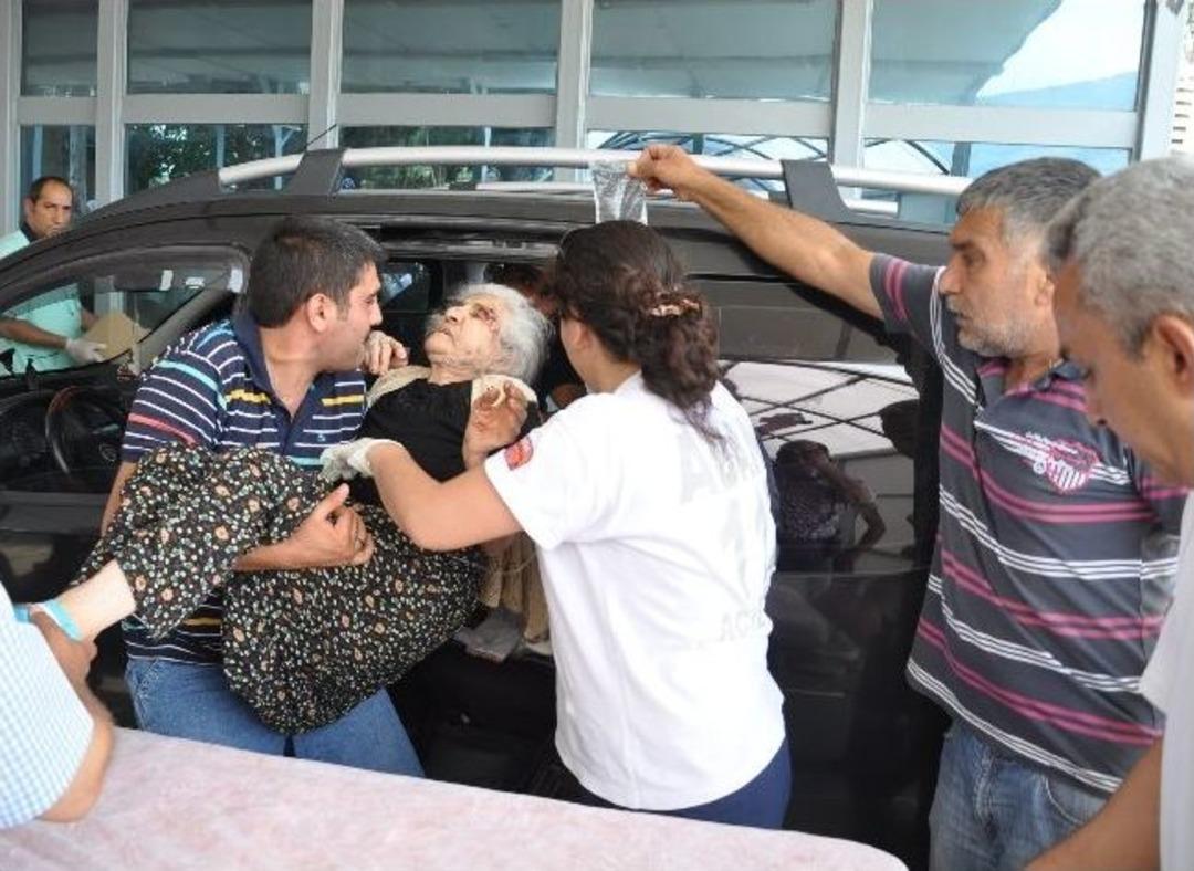 Adana'da Trafik Kazası: 1 &Ouml;l&uuml;, 9 Yaralı