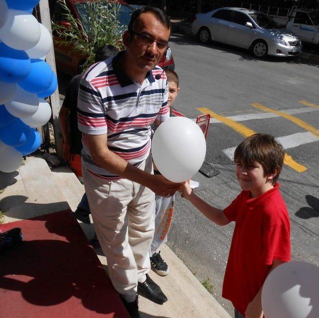 Çocuklar Kur’an Kursunda Balonlarla Karşılandı