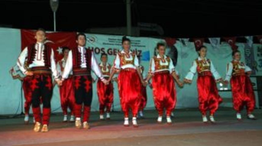 Makedonya G&ouml;&ccedil;menleri Derneği'nden muhteşem gece