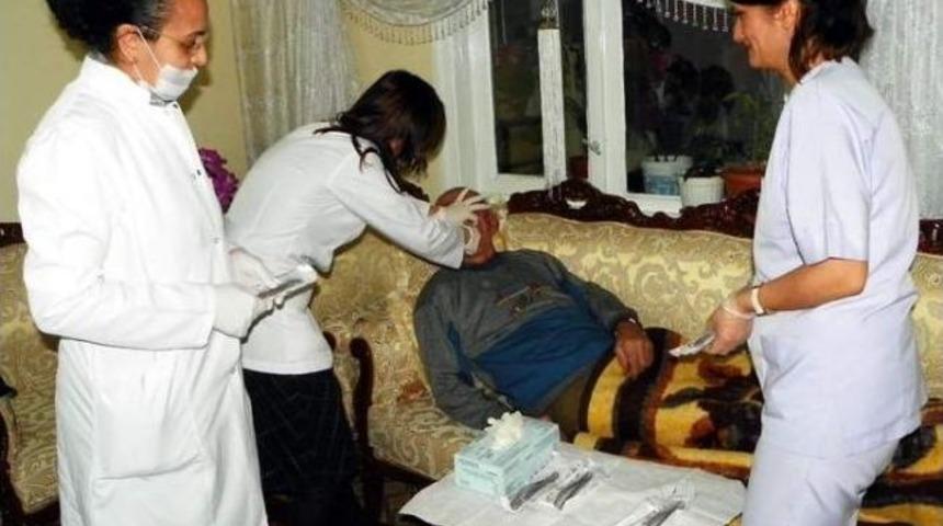 Yaşlılara Evde Diş Tedavisi