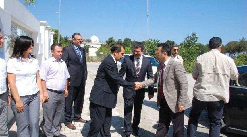 Vali, Tkdk&rsquo;yı Ziyaret Etti