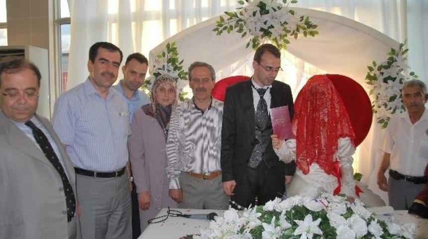 Doktor &Ccedil;iftin D&uuml;ğ&uuml;n&uuml;, Bilim Ve Siyaset D&uuml;nyasını Buluşturdu