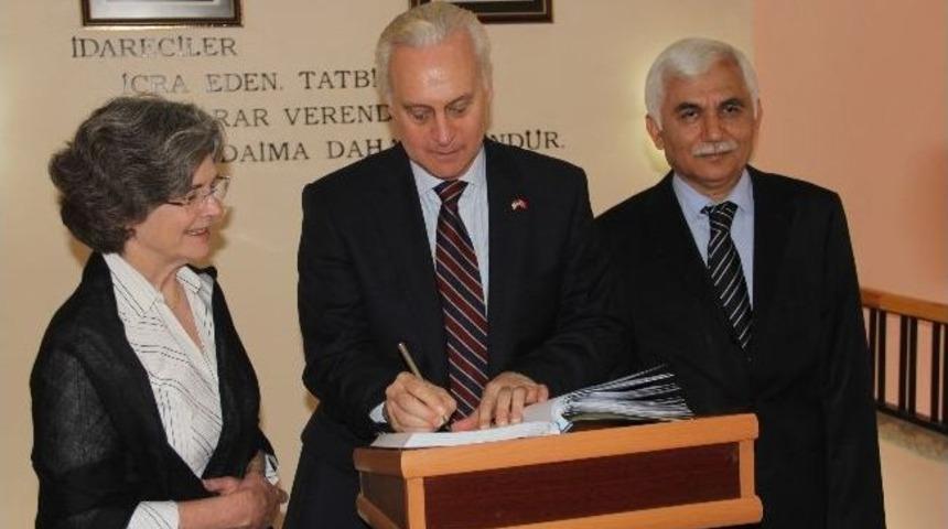 Abd B&uuml;y&uuml;kel&ccedil;isi Rıccıardone Hakkari'de