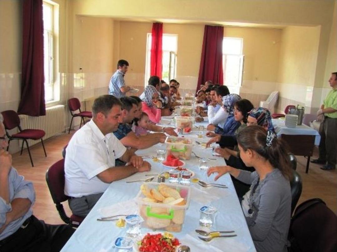 &Ouml;ğretmenlere Veda Yemeği