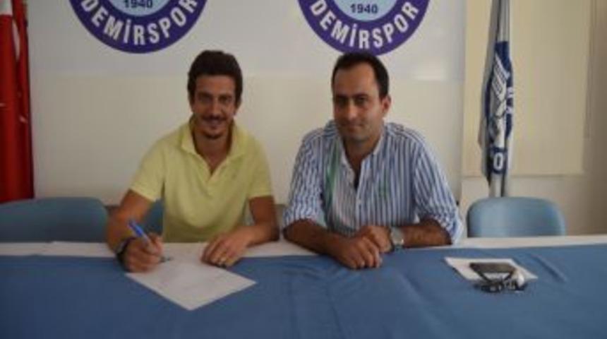 Adana Demirspor, &Ouml;zg&uuml;r &Ouml;cal&rsquo;la Yeniden Anlaştı