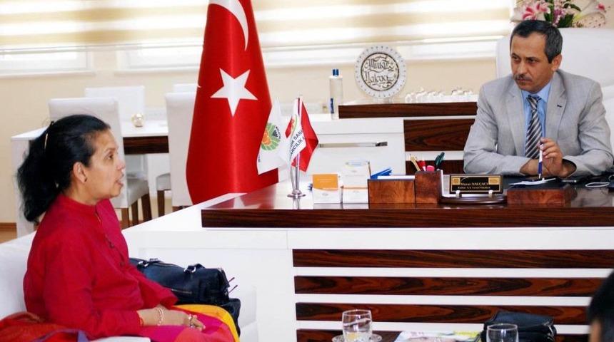 Sri Lanka B&uuml;y&uuml;kel&ccedil;isi Wijeratne: Malatya Hızla B&uuml;y&uuml;yor