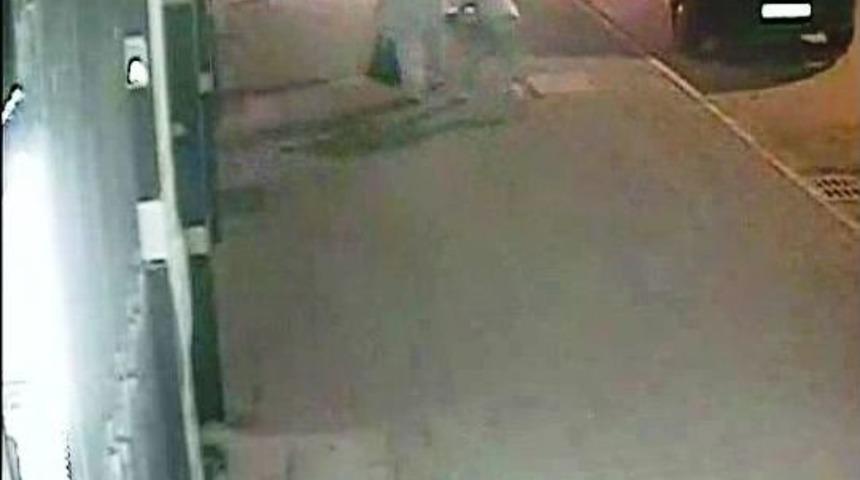 Kapka&ccedil;, G&uuml;venlik Kamerasına Yansıdı