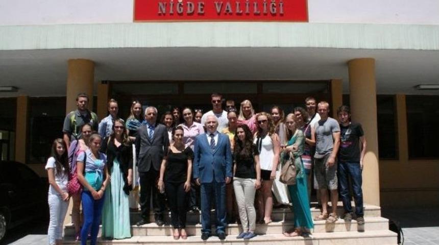 Avrupalı &Ccedil;ocuklardan Vali Barut&rsquo;a Ziyaret