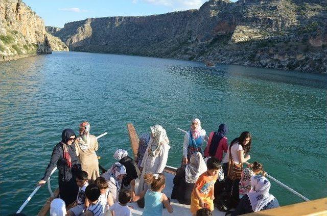 Özalplı Bayanlar Güneydoğu’yu Gezdi