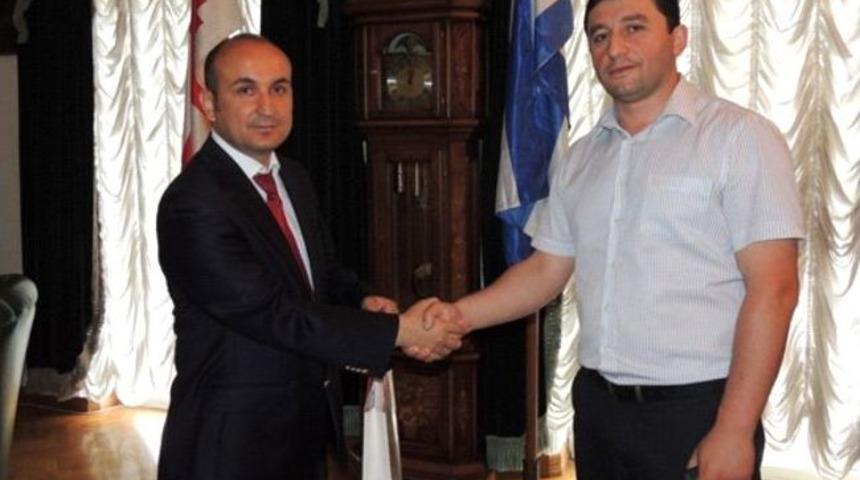 G&uuml;rc&uuml;lerle Mevlana Protokol&uuml;