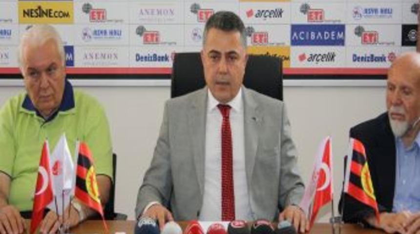 Başkan Hoşcan: Ersun Yanal Artık Bir Karar Vermeli