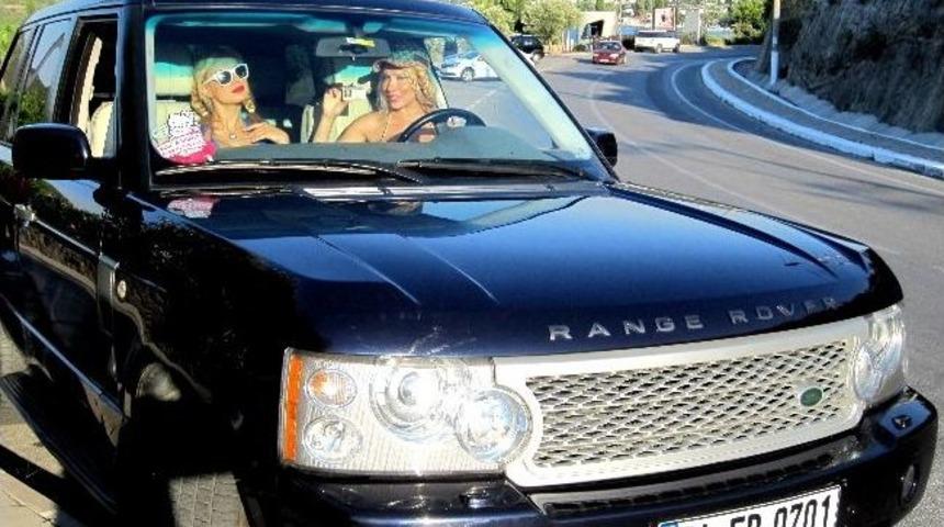 Ehliyetine Kavuşan Cicişler Sevin&ccedil; Turu Attı