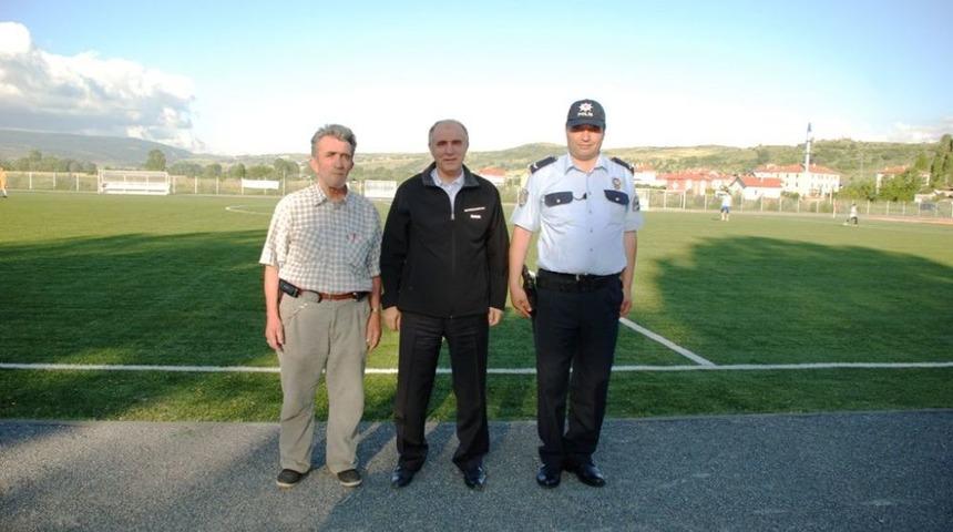 Polis Memurunun Yardımıyla Alkol&uuml; Bıraktı