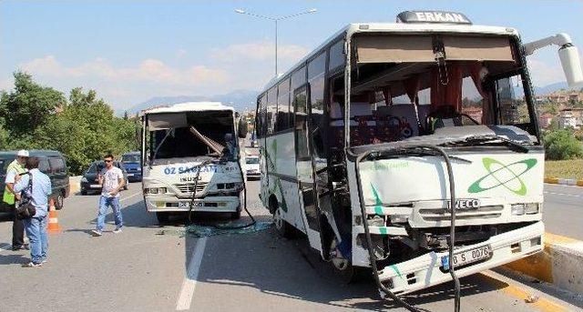 Denizli’de Zincirleme Trafik Kazası: 1o Yaralı