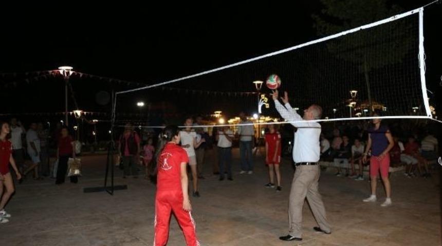 Denizli'de Binlerce &Ccedil;ocuk Spor Yapacak