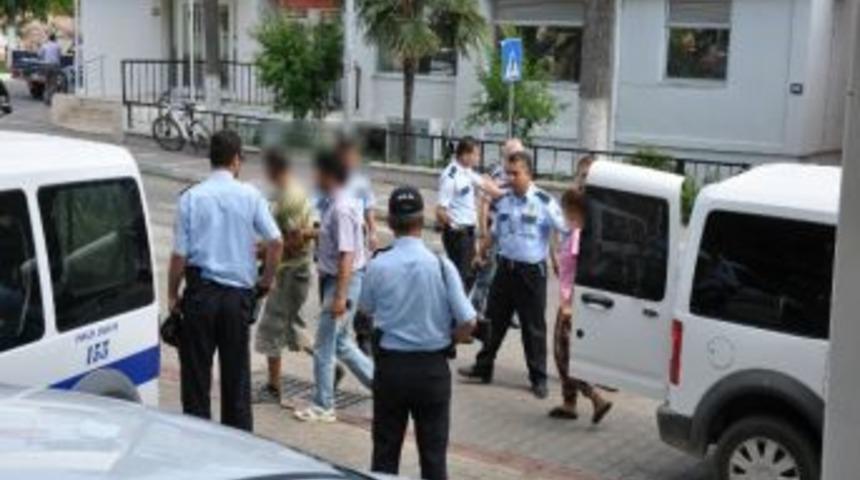 Acil Servisin Cep Telefonunu &Ccedil;aldılar