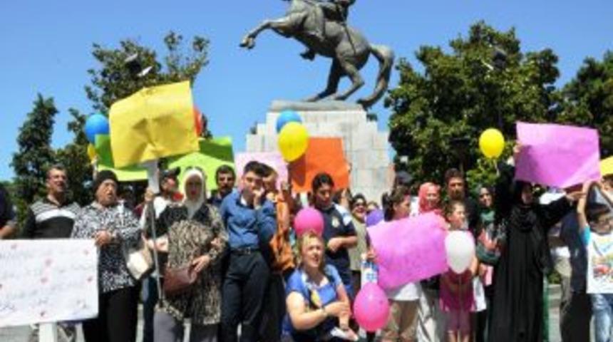 Zihinsel Engelli &Ccedil;ocuklar Kendilerine &Ouml;zel Lise A&ccedil;ılması I&ccedil;in Eylem Yaptı