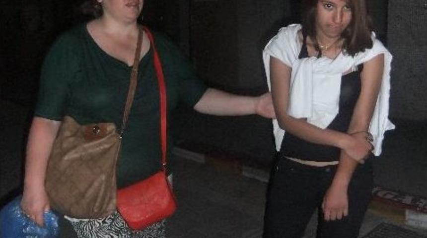 K&uuml;tahya'da Tavuk D&ouml;ner Yiyen 58 Kişi Zehirlendi