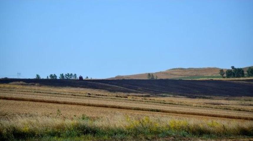 &Ccedil;ift&ccedil;inin Emeği Cayır Cayır Yandı